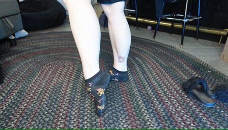 Christmas Socks and Muscular Calves WMV 1080 Silent Clip