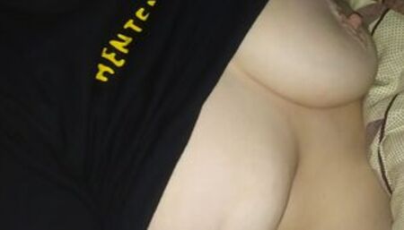 An old granddaughter lured a young stranger's wife to a hotel fuck