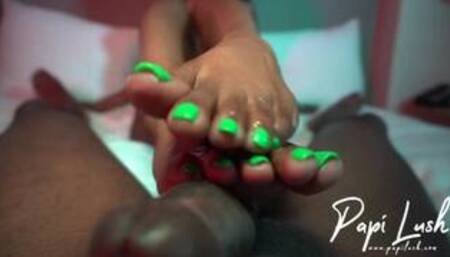 Charming Foxxy's Foxxy Footjob [Preview]