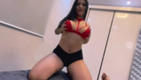 Morena gata levando pau no bucetão gostoso