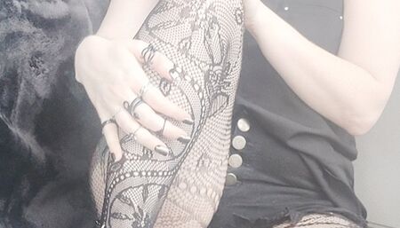 Icequeen24 removes pleasers