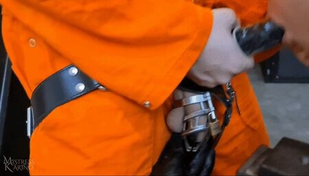 Submissive slut fucked by 2 prisoners in a spit roast