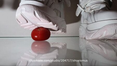 Close up tomato crush