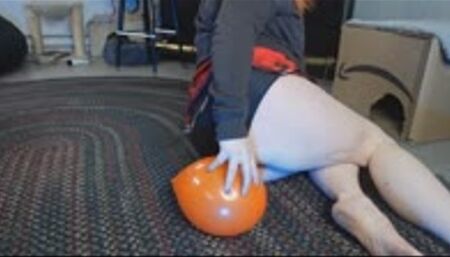 Balloon under Ass WMV 720