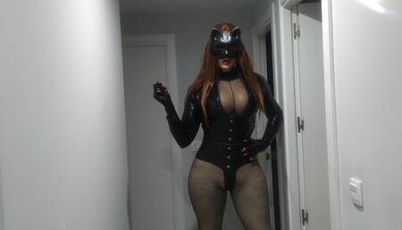 Tania Clean the bathroom very hot