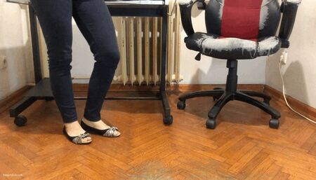 INJURED FOOT BIG TOE STUB NICKY - MOV Mobile Version