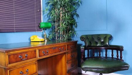 Office Bimbo Sexy Masturbation Show