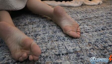 THE BLANKET IS ALIVE - MP4