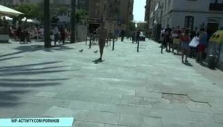 Victoria Sweet shows her sexy naked body on public streets