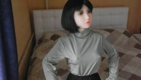 Office clerk Lia was discussing salary raise