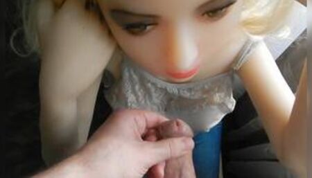 Lia doing BJ to Resort manager