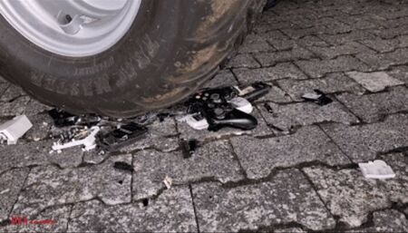 Mila - Controller and electronics from ex roommate