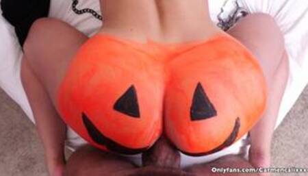 Pumpkin Fucking a Big Booty Latina - Carmen Caliente