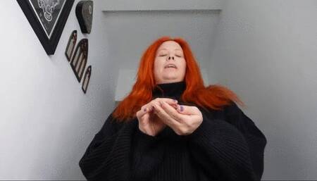 Giantess Eats Little People for Afternoon Snack! MP4 640