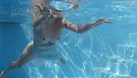 Mysterious inamorata's girlfriend trailer