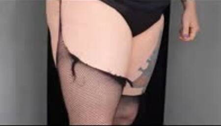 Tearing Fishnet Pantyhose off my Legs MP4 640