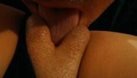 LICKING PUSSY LATE AT NIGHT - ANGELSBABY_XXX