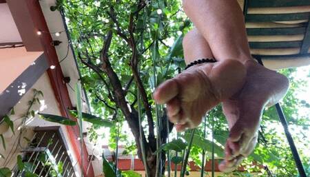 Milah Arches admire the foot soles heaven under my feet