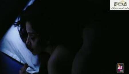 Aparna Bajpai Sex in the train (bidai)