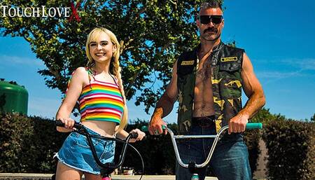 TOUGHLOVEX Third wheel with blonde spinner Lilly Bell