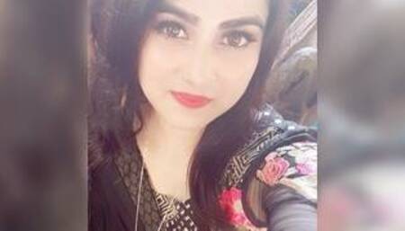 Pakistani / Indian / Bangladeshi / desi beautiful hot and sexy aunty