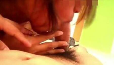 Novia Mexicana Tímida En su Primer video Porno, sexo oral a escondidas al novio.