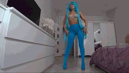 Butts and thighs in blue pantyhose c