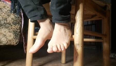 SLAVE,YOU TAKE OFF THE SWEAT FROM MY LOVELY FEET