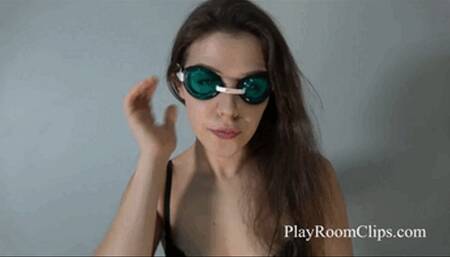 Speedo Swimming Goggles -720p