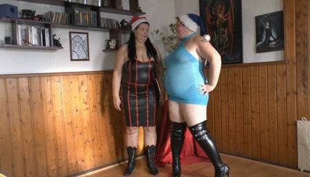 Christmas video 19 - Threesome with blowjob in the chair