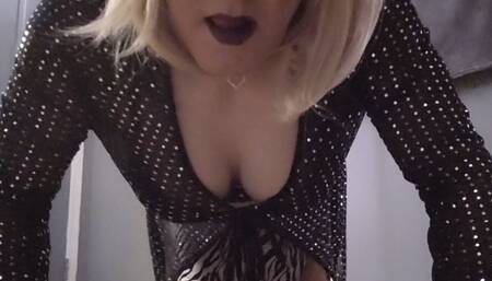 Sissy Taylor vs machine