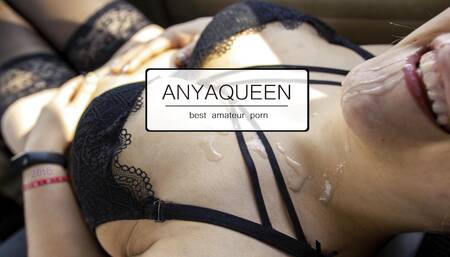 Jerking off and cum on boobs