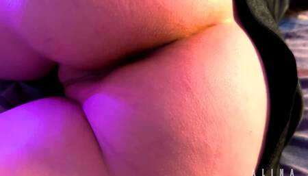 The stepson took the first good opportunity and poured his stepmother's pussy with his sperm