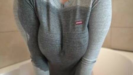 Sexy Blonde Wet T-shirt