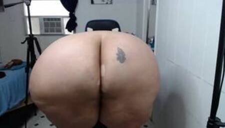 Cam Show: Ass Spread