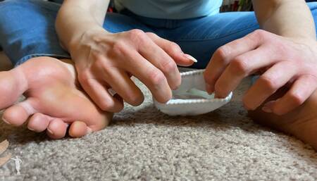 Harleen Shrunken Dirty Foot Slave