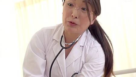 Virgin Warriors! Yukari Matsuzawa The Adorable Stepaunt Helps Out A Virgin In Need - Part.1 P3