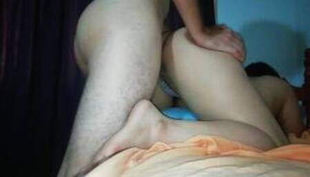 NOVIA LATINA ES DESVIRGADA POR SU NOVIO