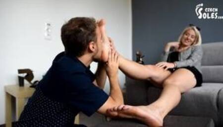 Big feet in luxury shoe store, part 2 (foot fetish, foot worship, soles)