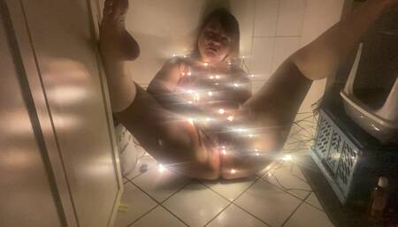 If the pussy itches 4 times, then Santa is at the door!