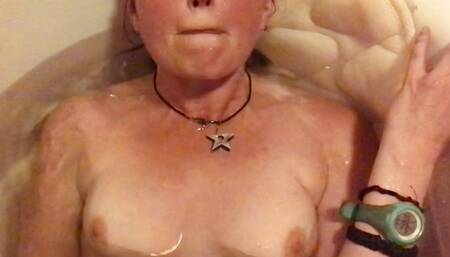 Trying to orgasm in the bath but not really getting anywhere