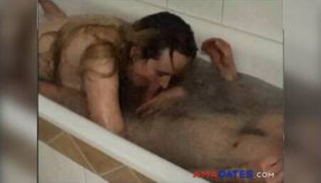 Geile Urlauberin aus Karlsruhe blaest mir einen unter Wasser