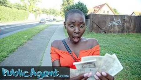 Public Agent Ebony model Zaawaadi taken into the woods for hard outdoor fucking