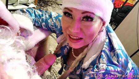 Santa Claus fucks his Santa girl by doggy style, makes him suck his staff & makes a lustful bitch cosmetic mask of sperm!