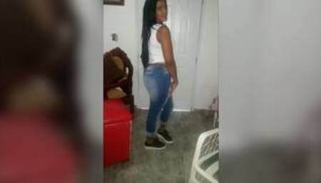 este es el pack de una puta dominicana Wendy