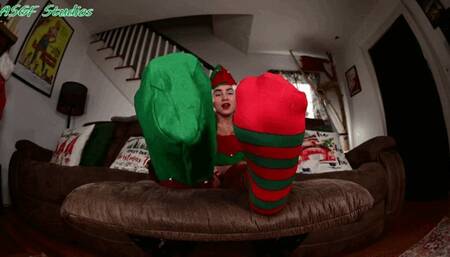 4K! Elf (Enchantress Sahrye) will pop Santa's chestnuts - MP4