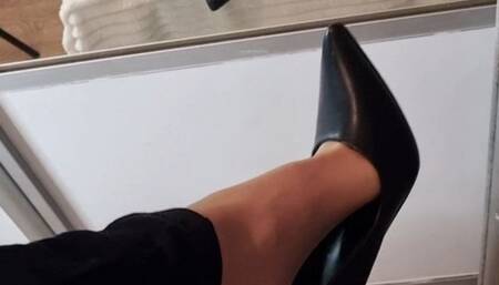 for Gold_e black shoes