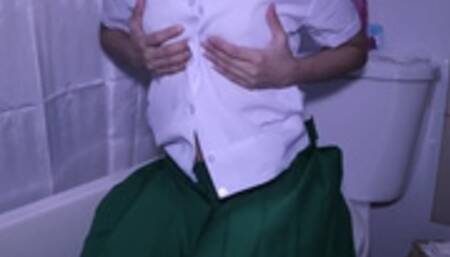 18yo Pinay student plays w/ dildo in the bathroom while parents aren't home