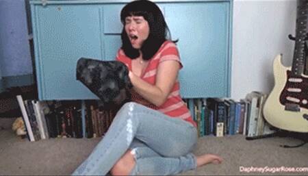 * 854x480p * 7 Day Nose Blowing & Sneezing On Black Handkerchief ,Day 5 - Mp4