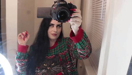 M - Christmas 2022 Toilet Clip